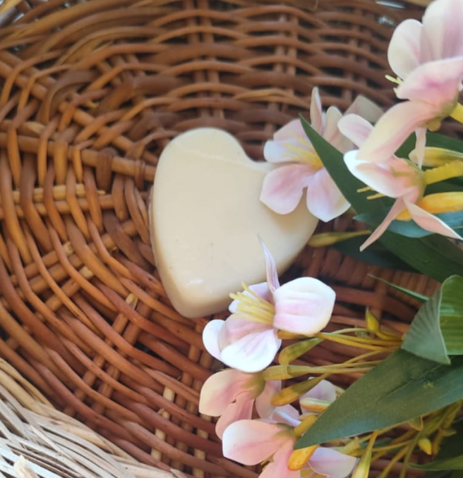 Aloe Vera Soap – Natural Moisturizing Bar for Dry, Sun-Exposed Skin